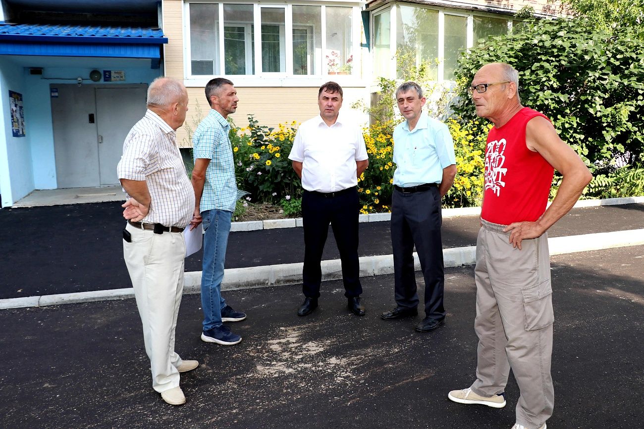 В Уссурийске продолжается приемка благоустроенных дворов | 26.07.2023 |  Уссурийск - БезФормата